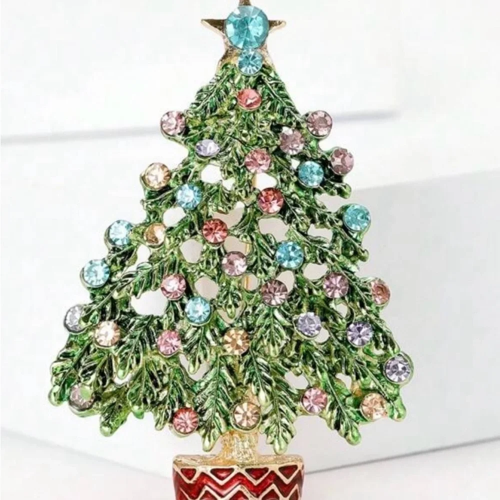 Festive Christmas Tree Brooch with Colorful Crystals